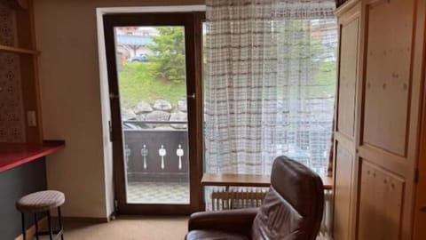 Apartment, Balcony, Garden View | Interior