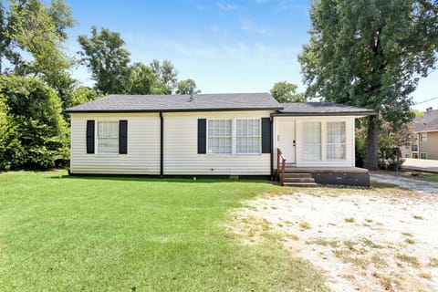 Charming single-story home with spacious yard and mature trees