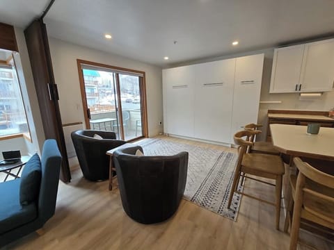 Apartment (0 Bedroom) | Interior