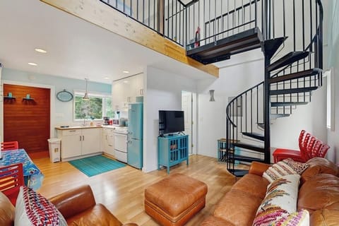House (0 Bedroom) | Interior