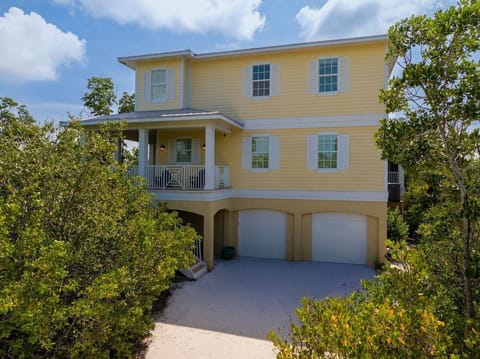 The backyard and exterior offer outdoor space to enjoy.