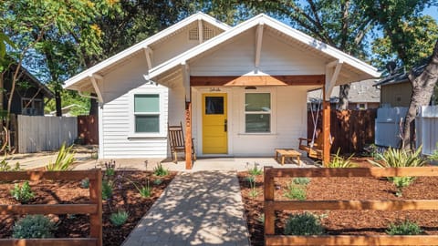 House (2 Bedrooms) | Front of property
