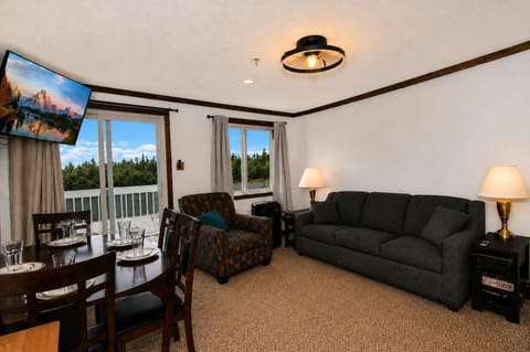 Welcome to Mountain Lodge 329, a cozy two-bedroom retreat with mountain charm for your next Snowshoe adventure!