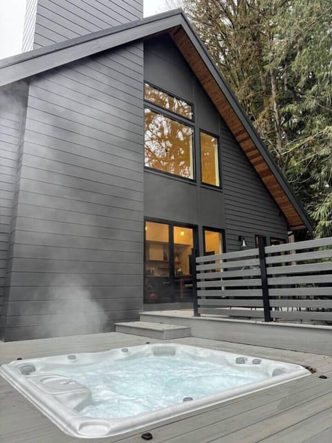 Fern + Cedar is the perfect basecamp after a day of adventures