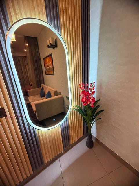 Deluxe Studio, Balcony, City View | Interior