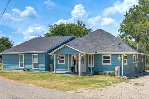 Granbury Vacation Rental | 4BR | 3BA | 2,369 Sq Ft | Step-Free Access