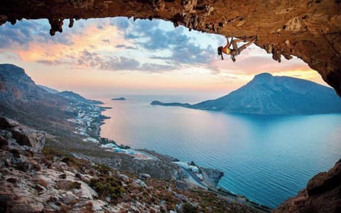Kefalas cave - 5km away from the property - Explore the natural beauty of the island 