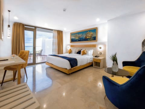 In-room safe, WiFi (free)