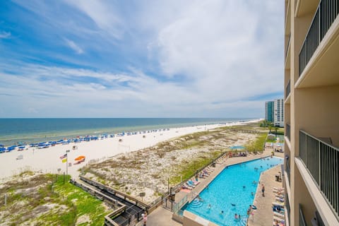 Condo, 3 Bedrooms | Pool