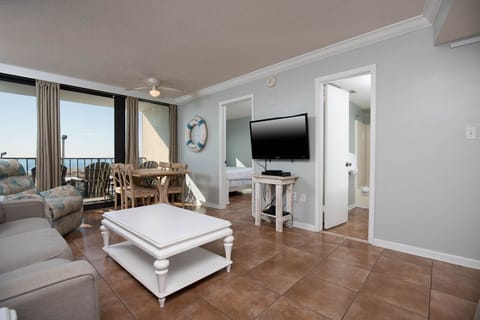 Condo, 2 Bedrooms | Interior
