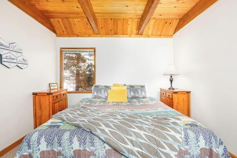 Chalet (2 Bedrooms) | Interior