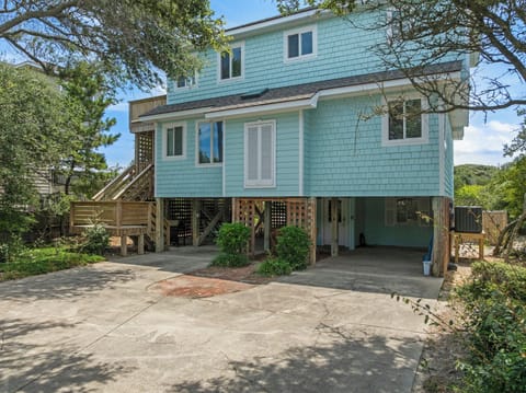A-B-Ceas | Front Exterior