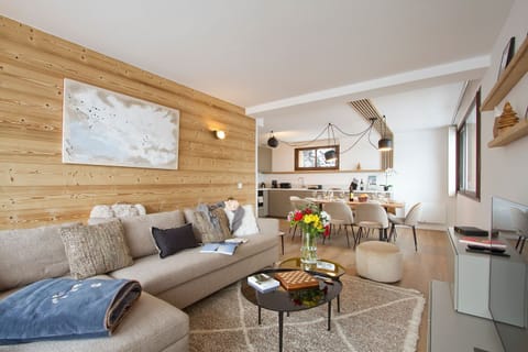 Relax on the sofa with a hot drink after a day on the pistes.