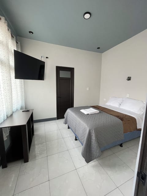 Standard Single Room | Desk, laptop workspace, WiFi (free)