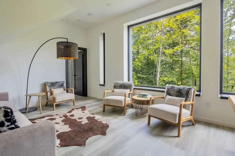 Living Room: You wouldn't want to leave this beautiful view.
