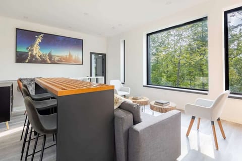 Dining Room: Every meal with a view.