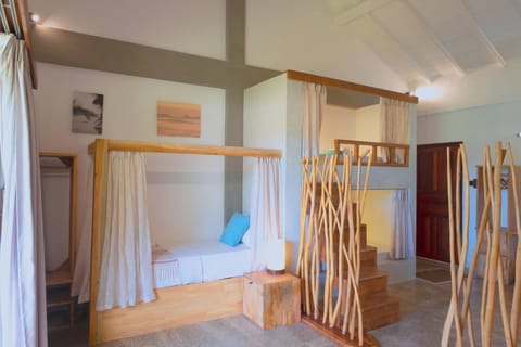 Deluxe Dorm Shared with Kima Surf Guiding Package | WiFi (free)