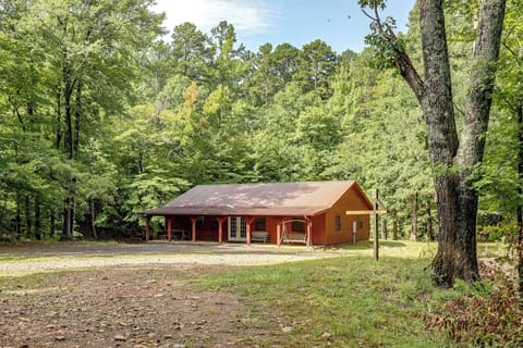 Mena Vacation Rental | 4BR | 2BA | 1,500 Sq Ft