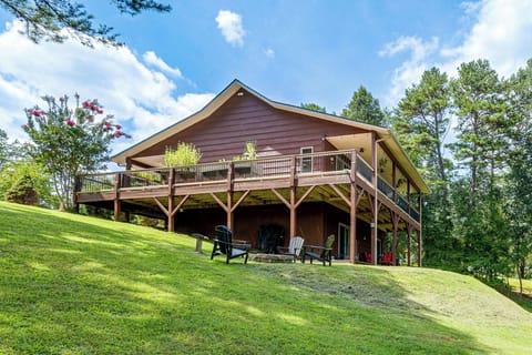 Murphy Vacation Rental | 3BR | 2BA | 1,800 Sq Ft