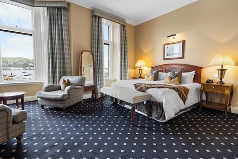 In-room safe, free WiFi