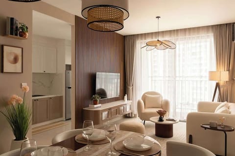 Spacious cozy modern living room and dining area featuring brand new 55 inch smart tv, 2m sherpa sofa able to sleep 1 adult, ascent chair, dome and a large dining table able to accomodate 6 adults.