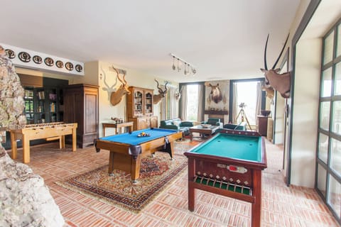 Comfort Room, Garden View | Game room