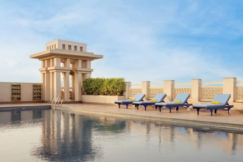 Outdoor pool, sun loungers