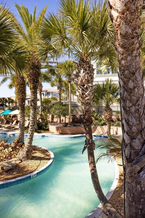 Stunning pools, lined with palms. 
