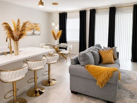 Golden townhome riverview2