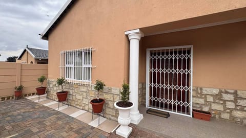 Apartment, 2 Bedrooms, Accessible | Exterior detail