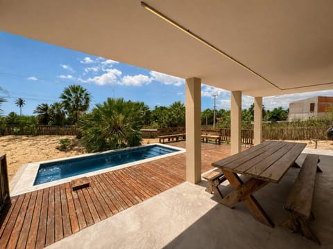 House, Private Pool | Outdoor dining