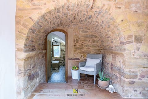 Economy Double Room | Individually decorated, individually furnished, desk, soundproofing