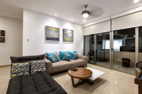 Family Apartment, City View | Living area