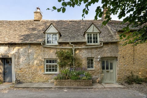 4 Wraggs Row - StayCotswold