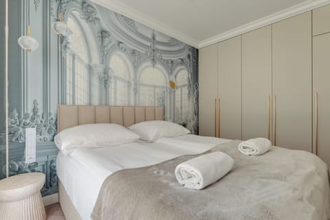 Deluxe Apartment | Iron/ironing board, WiFi (free)
