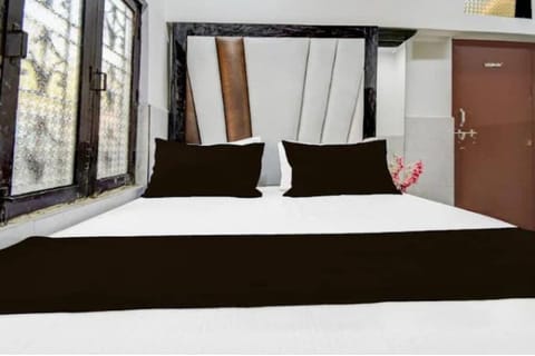 Double Room, Air conditioning | WiFi (free), bed sheets