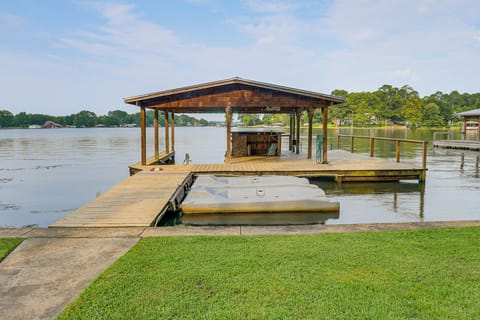 Cobb Vacation Rental | 4BR | 2BA | 2,000 Sq Ft