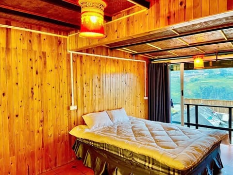 Double Room, Mountain View | Laptop workspace, WiFi (free)