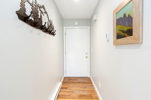 Condo, 3 Bedrooms | Interior