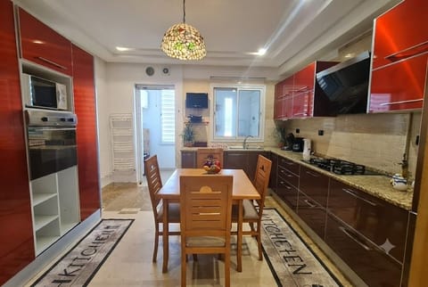 Apartment | Dining