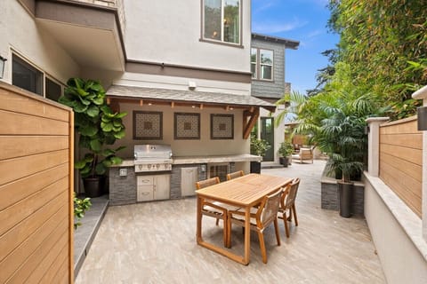 Ultra private outdoor living area ideal for entertainment.