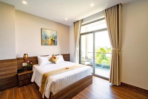 Family Room, City View | WiFi (free)