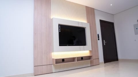 Deluxe Apartment, 1 Bedroom, City View | Interior