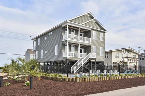 Directly Across From Beach With Ocean Views