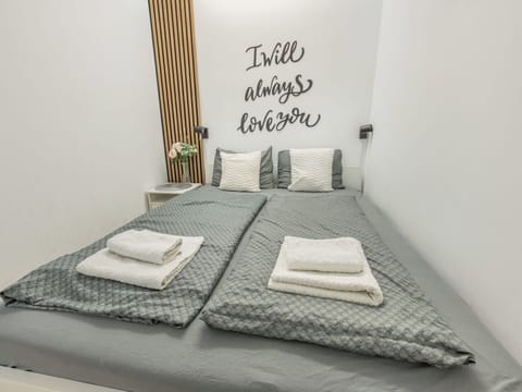 Bed, Bedroom, Bedding, Bed Sheet, Linens, Bed Frame, Interior Design, Throw Pillow, Furniture, Pillow