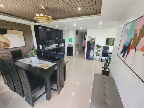 Apartment, 5 Bedrooms, Smoking, Balcony | Dining room