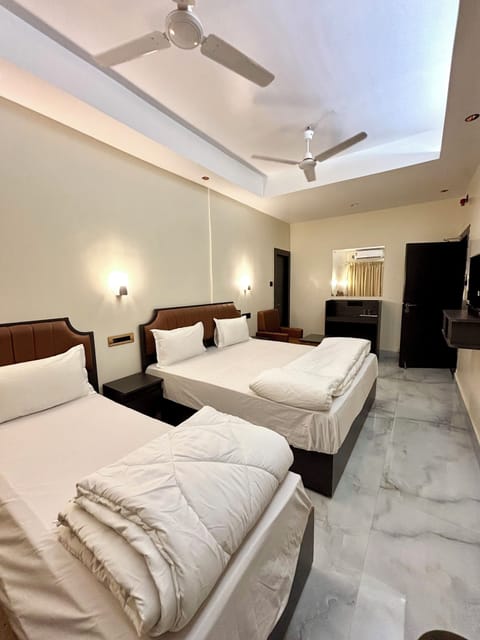 Deluxe Double or Twin Room, Balcony, City View | WiFi (free)