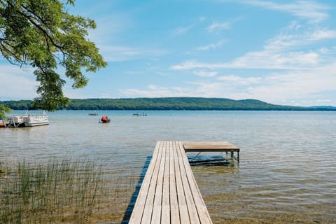 Enjoy breathtaking, panoramic views of the lake right from your doorstep! 🌊☀️🛶