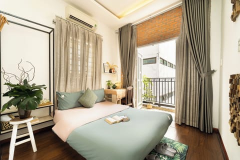 Deluxe Room | Iron/ironing board (on request), WiFi (free)