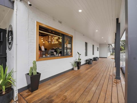 Vale Roadhouse Trio | Coffee at your doorstep